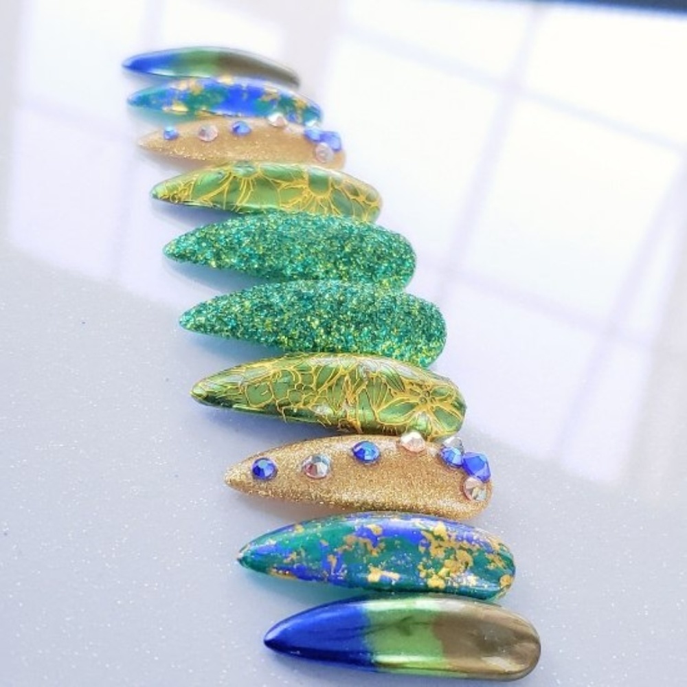 *The Carnival Set* Reusable Press On Nails